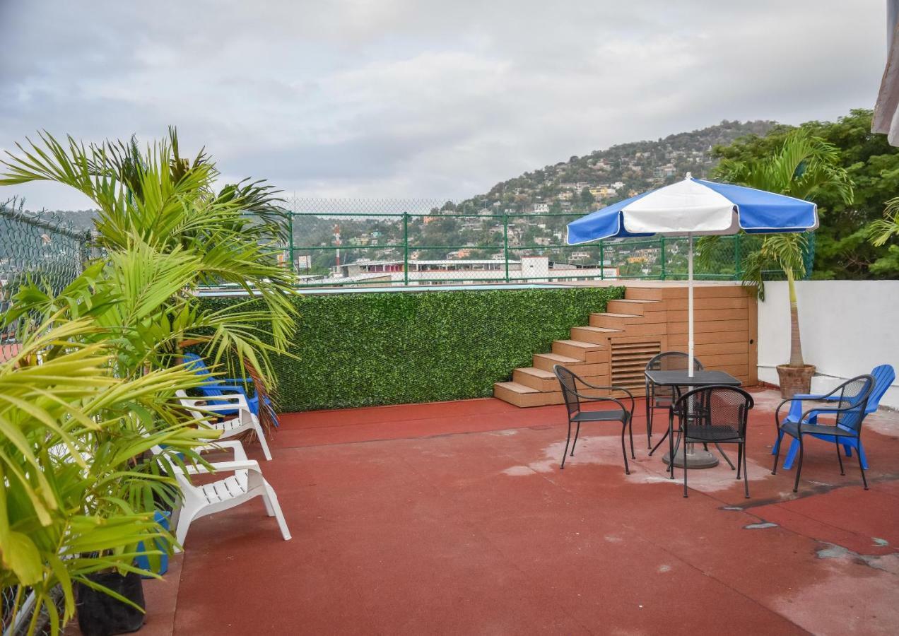 Hotel Gaby Inn Zihuatanejo Bagian luar foto