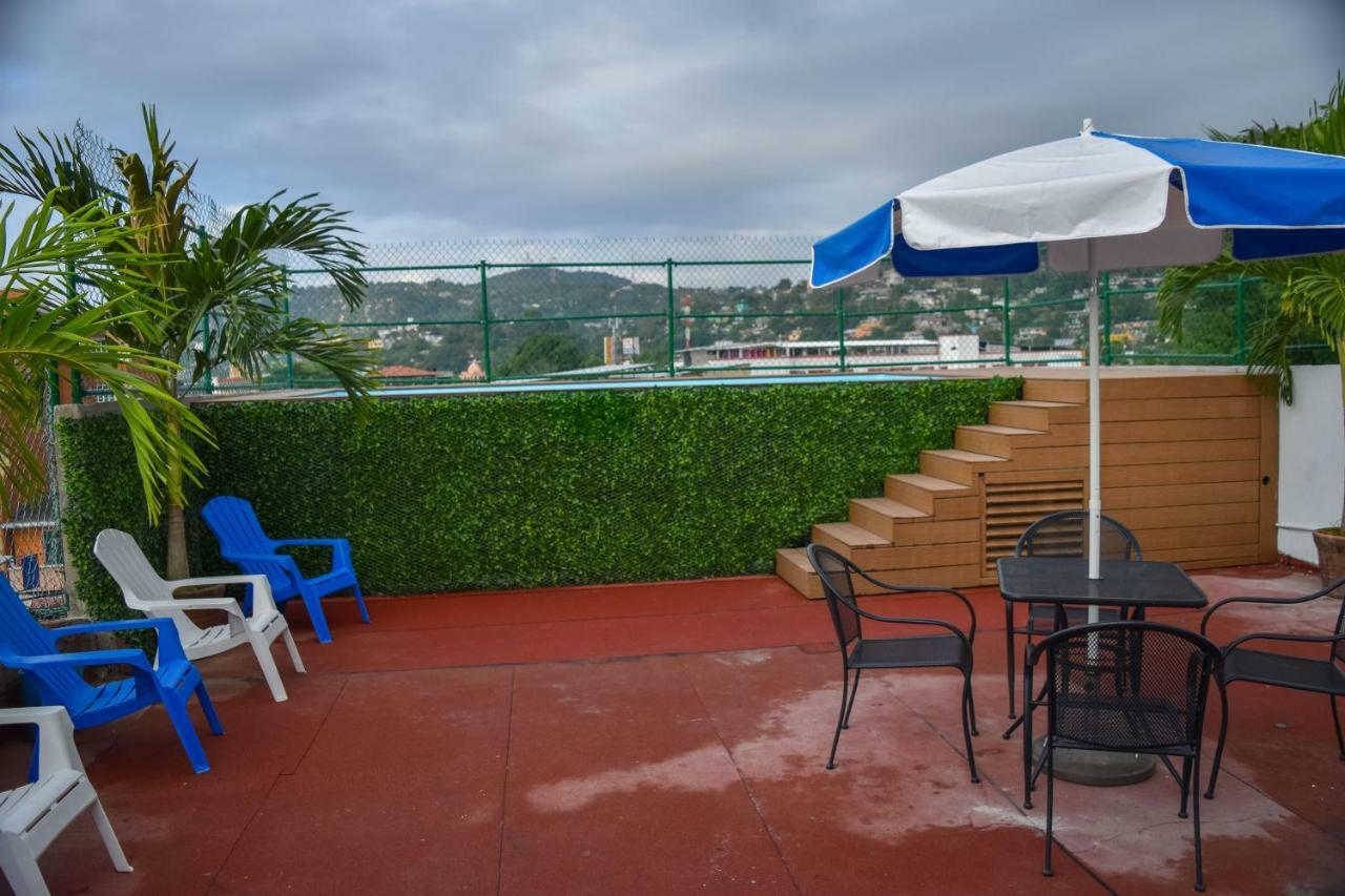 Hotel Gaby Inn Zihuatanejo Bagian luar foto
