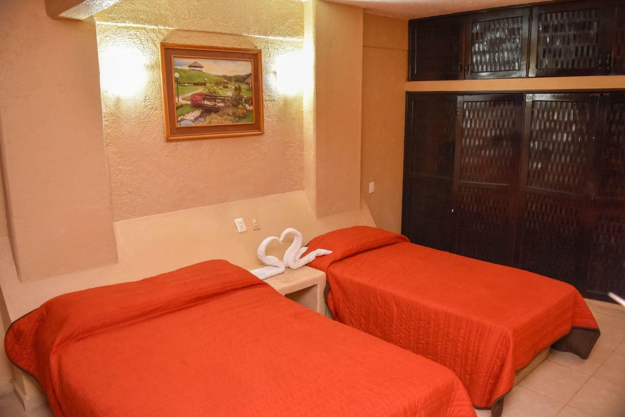 Hotel Gaby Inn Zihuatanejo Bagian luar foto